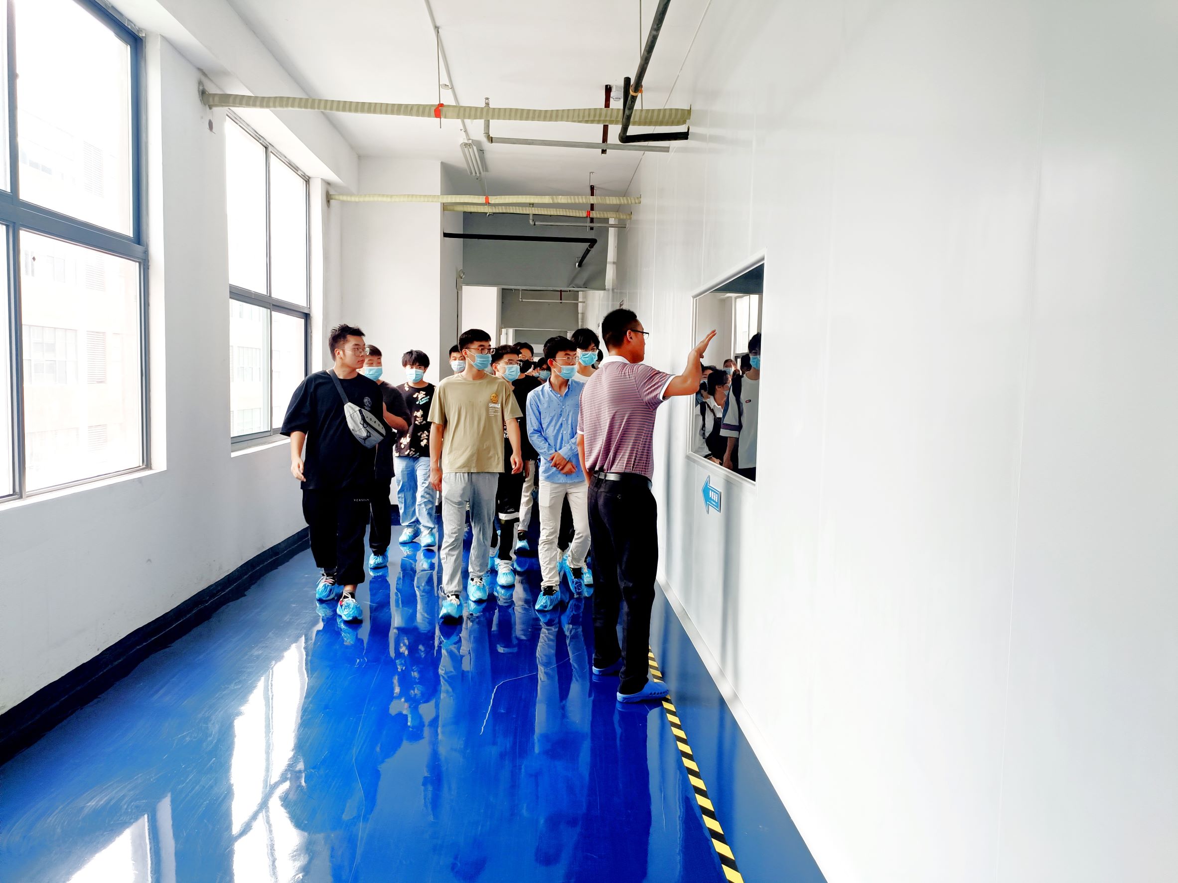 安理大人工智能学院授牌仪式在环球UG举行